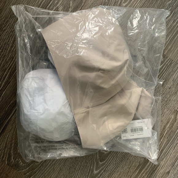 lululemon Like Nothing Bra - Picture 4 of 6